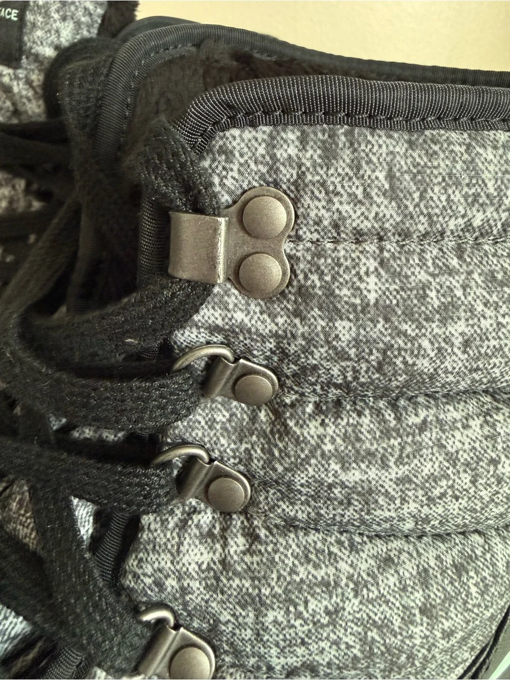 The North Face Women's ThermoBall Lace II Boot‎ Black Grey Puffer Lace-up Size 8